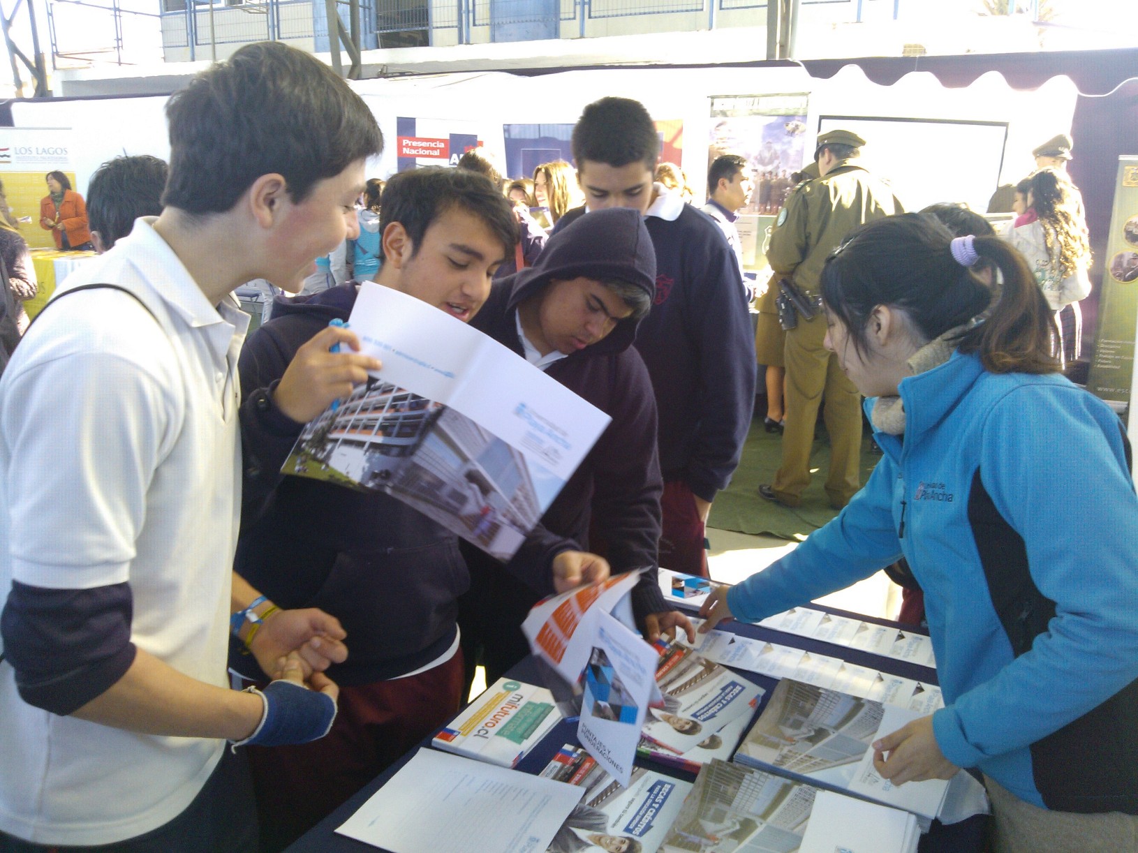 Feria en el colegio Inglés de Quillota
