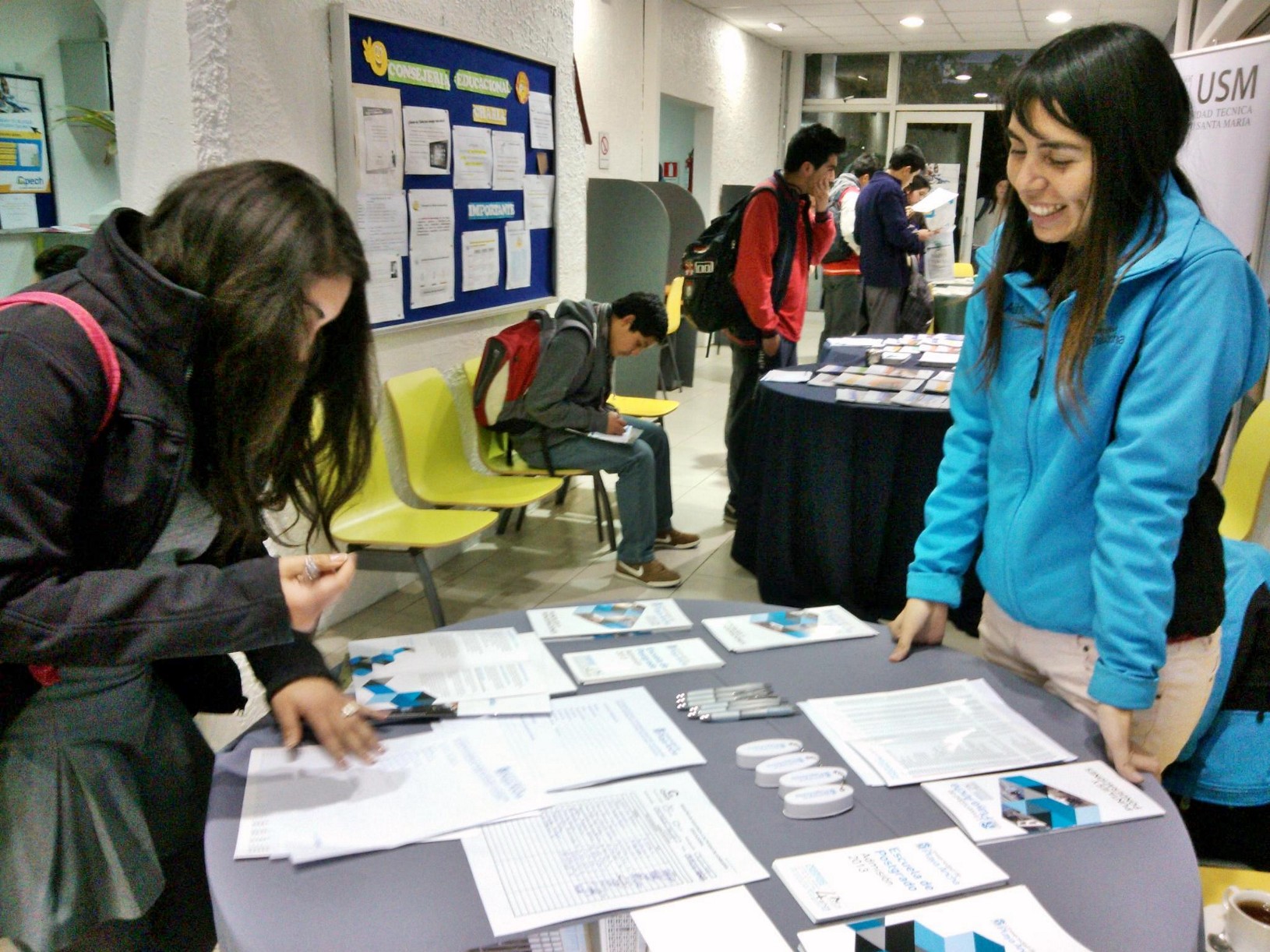 Feria vocacional en preuniversitario Cepech de Quilpué