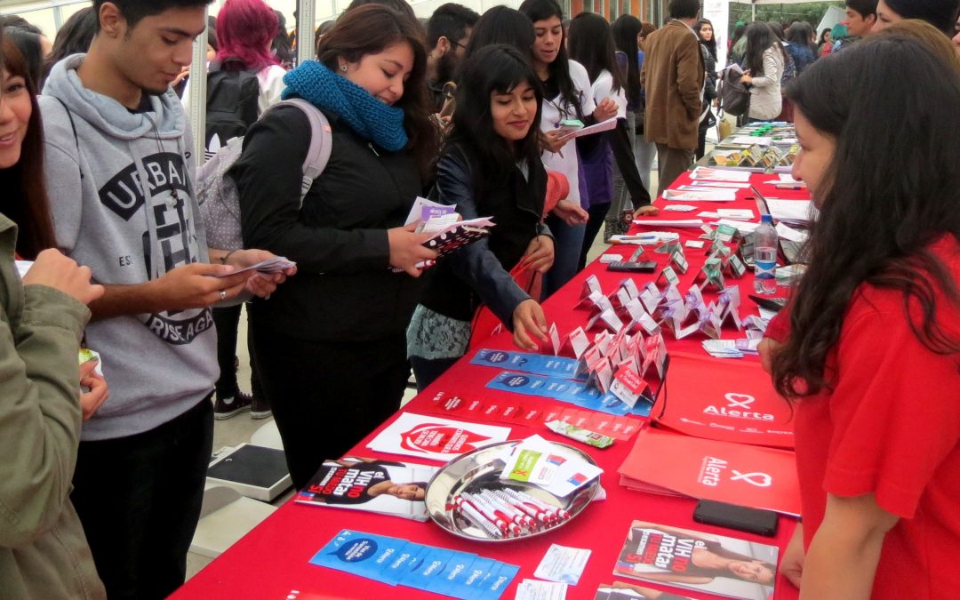DGDE, Minsal y Programa Alerta entregarán preservativos femeninos en la UPLA