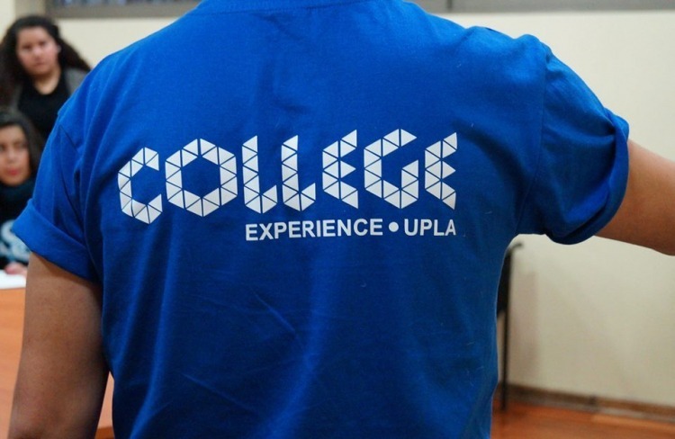 Escolares de Aconcagua mejoran su nivel de inglés gracias a estudiantes UPLA