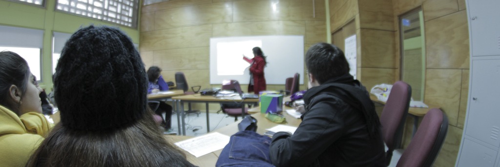 Concurso público para impartir docencia en las carreras vespertinas que se indica