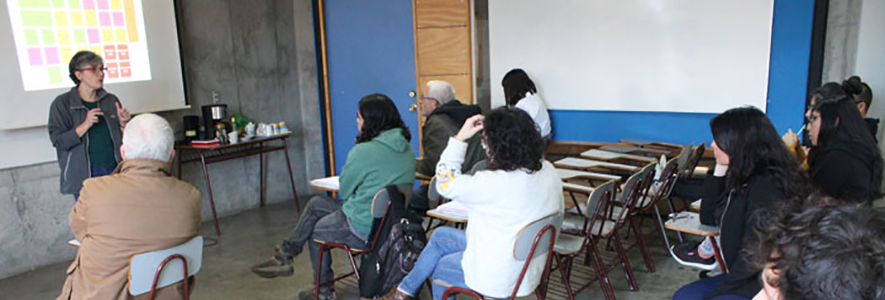 Especialista dictó interesante coloquio sobre desarrollo curricular en universidad española