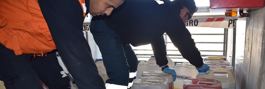 UPLA retira residuos peligrosos de Laboratorio de Servicios de Análisis