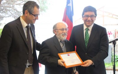 Ministerio del Medio Ambiente reconoció labor de académico UPLA