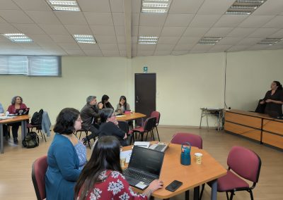 Proyectos InES presentan avances y desafíos en jornada desarrollada por FIU Territorial UPLA