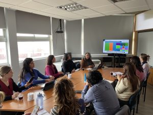 Seremi de Ciencia de Valparaíso visitó el HUB Ambiental UPLA y conoció proyectos vinculados a desafíos socioambientales de la región
