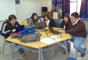 Estudiantes San Felipe, profeesora Galindo_congreso Uruguay