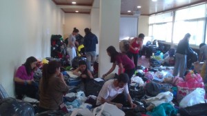 UPLAayuda_voluntarios_acopio1