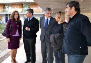 Decana-Crovetto-y-vicerrector-Oscar-Valenzuela