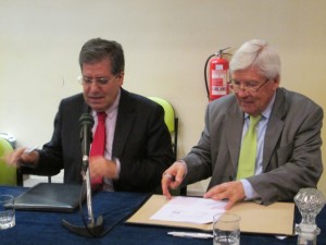 Firma Patricio Sanhueza y Rodrigo González
