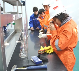 Visita-laboratorio_san-felipe UPLA