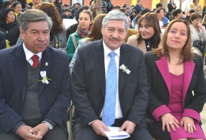 Firma-convenio-Escuela-Almendral-de-San-Felipe_Oscar-Valenzuela,-Iván-Silva,-Wilta-Berríos