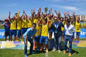Selección fútbol UPLA_campeón 2014_09