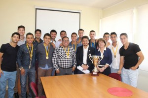 selección-fútbol-UPLA_campeón-fenaude