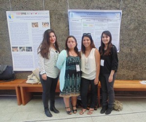 Karen Cuevas y estudiantes