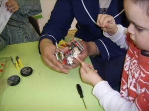 construccion_robot_parvulos_upla