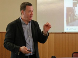 john_lougrhan_profesor_experto_upla
