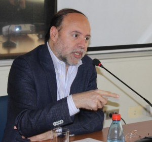 dr_cesar_ross_en_upla (2)