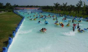piscina con oleaje