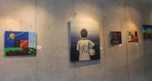Adultos, jóvenes y niños pintan sobre sus derechos