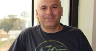 Dr. Claudio Hinojosa dirigirá equipo femenino de balonmano en los I Juegos Suramericanos Máster Odesur