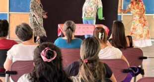 Con obra de teatro capacitación abordó conceptos de vida activa y saludable para trabajar en equipo