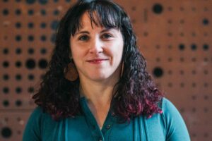 Proyectos Anillo y Núcleo Milenio de la musicóloga del Departamento de Artes Integradas de la Universidad de Playa Ancha, Eileen Karmy
