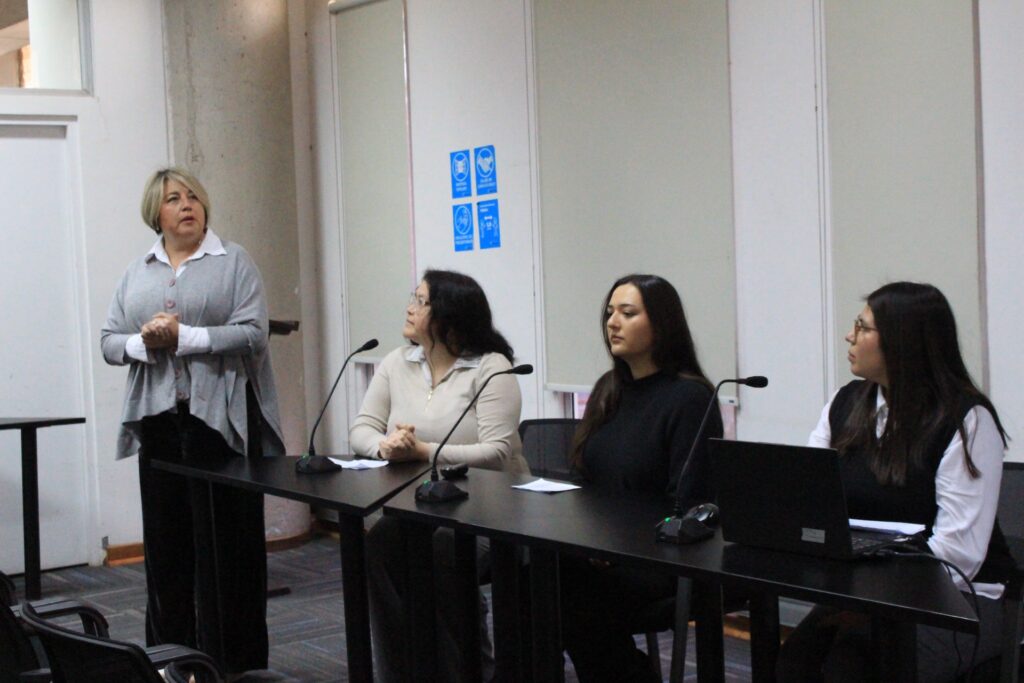 Encuentro de investigación reúne a estudiantes de distintas carreras de la Facultad de Humanidades UPLA