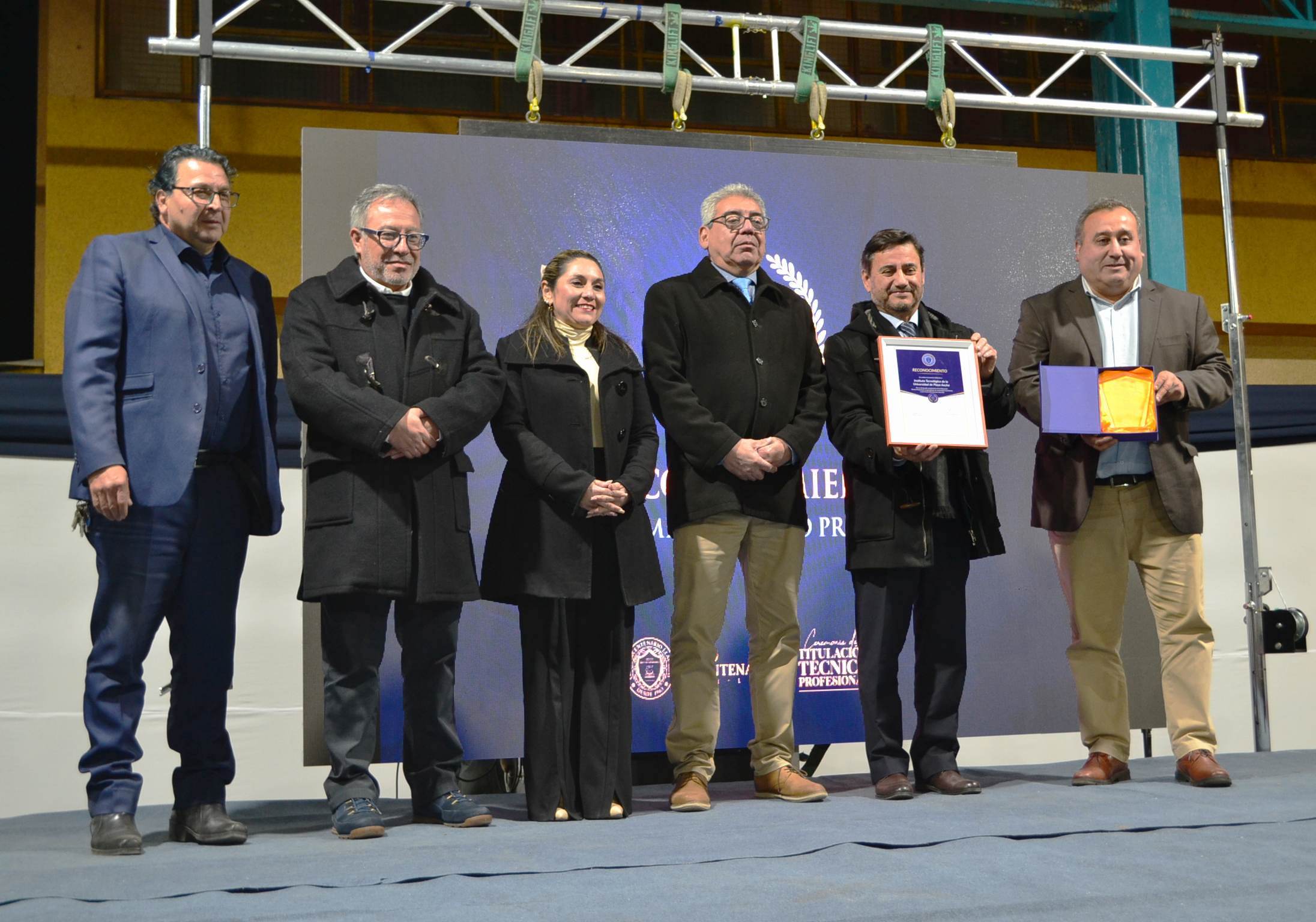 ITEC UPLA recibió reconocimiento en liceo de Llay Llay por su compromiso con la Educación Técnico Profesional