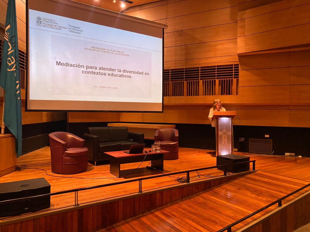 Jornada de capacitación para equipos de programa 4 a 7 de SernamEG en la UPLA