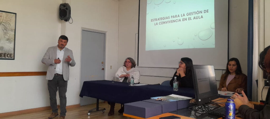 Docentes presentaron prácticas exitosas para mejorar la convivencia escolar