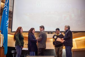 UPLA entrega títulos póstumos a familias de 5 exestudiantes