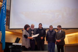 UPLA entrega títulos póstumos a familias de 5 exestudiantes