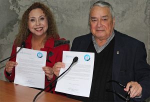 Decana de Educación, Silvia Sarzoza y el decano de Ciencias Naturales y Exactas, Reinaldo Salazar