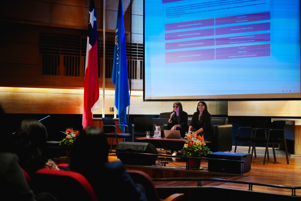 Con Jornada “Visibles y en Redes” concluyó el proyecto InES Género UPLA