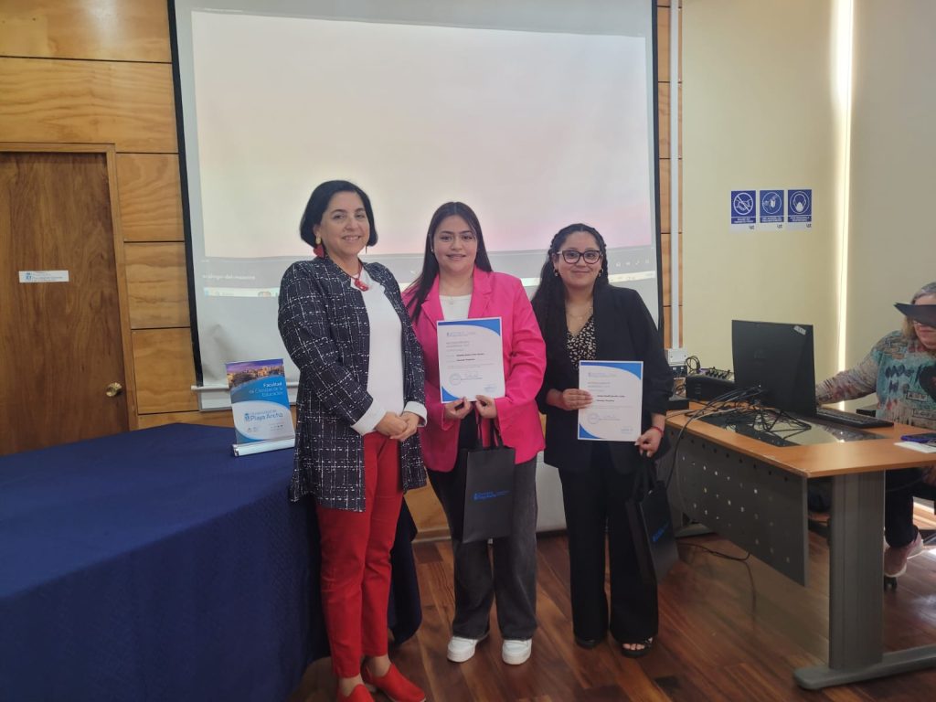 Facultad de Ciencias de la Educación reconoce excelencia académica de sus estudiantes