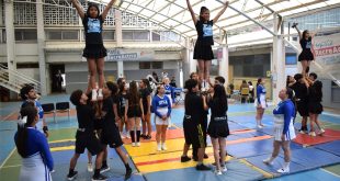 Equipo Lobos de Cheerleading UPLA comparte su experiencia con escolares de Fénix Cheer Team de Casablanca