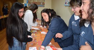 Estudiantes de Pedagogía en Educación Básica presentan recursos didácticos innovadores