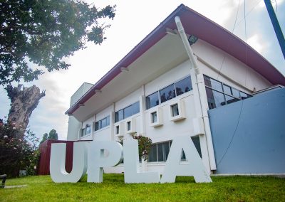 Sala de Arte Escénico Guillermo González de Hontaneda 855, Playa Ancha, Valparaíso. - Teléfono: +56 32 22051 63 - SalaTeatroUpla.cl