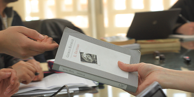 Nuevo graduado en Magíster en Literatura