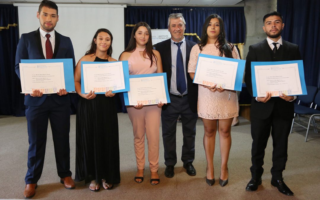 Campus San Felipe tituló a 126 nuevos técnicos universitarios